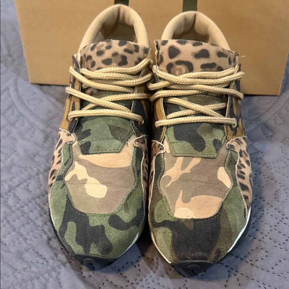 Steve Madden Cliff Camo & Leopard print fashion sneakers Sz 9.